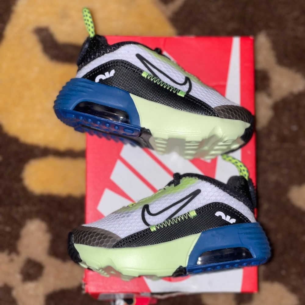 Brand new air max
